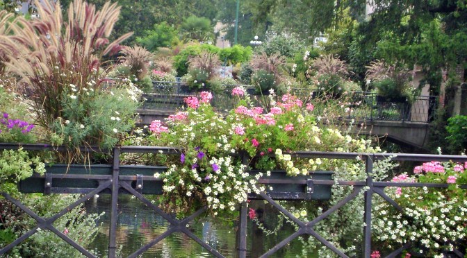 Quimper Bridges, Container Gardening and Planters