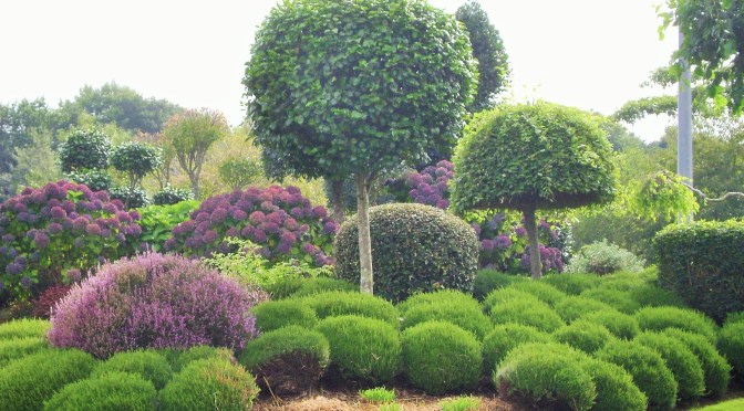 A formal French Garden on a Locronan Roundabout